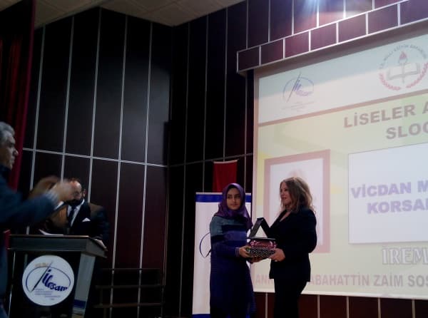 9B Sınıfı Öğrencilerimizden İrem Nur SERİM, Slogan Yarışmasında Türkiye Birincisi oldu.