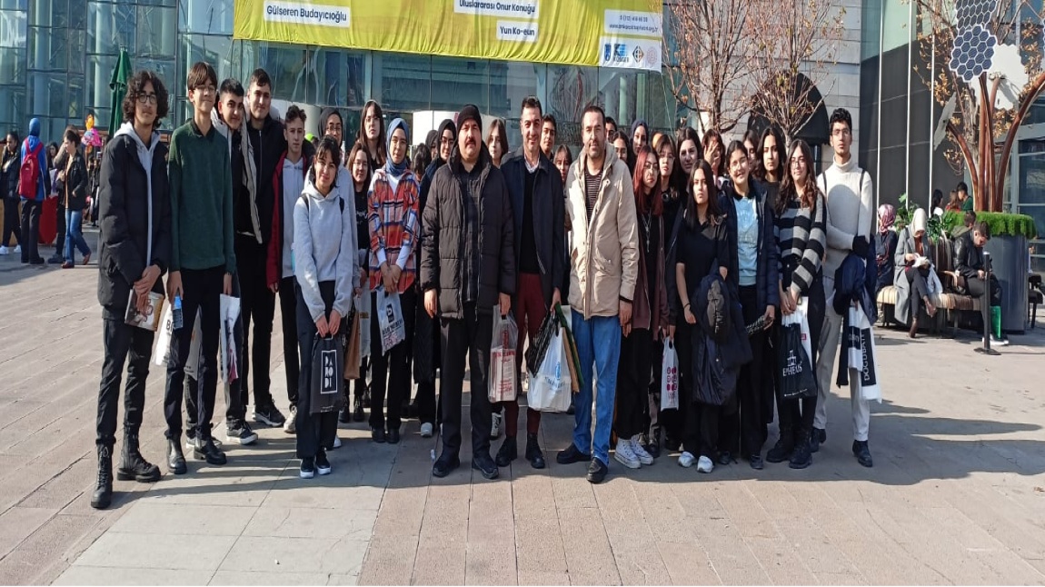 Okulumuz Öğrencileri  Ankara Kitap Fuarı'na katıldı.