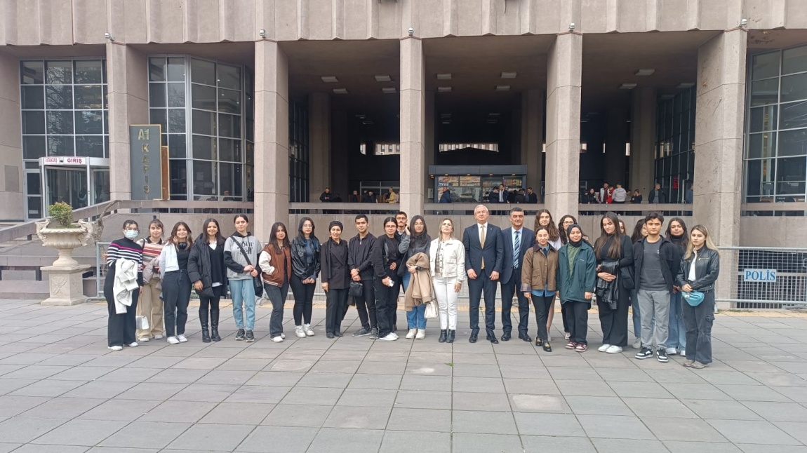Hukuk Fakültesi Okumak İsteyen Öğrencilere Yönelik Ankara Adliyesine Gezi Yapıldı